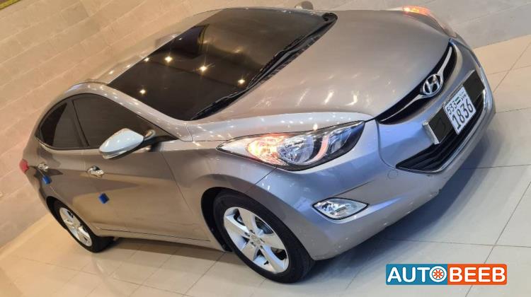 Hyundai Elantra 2012