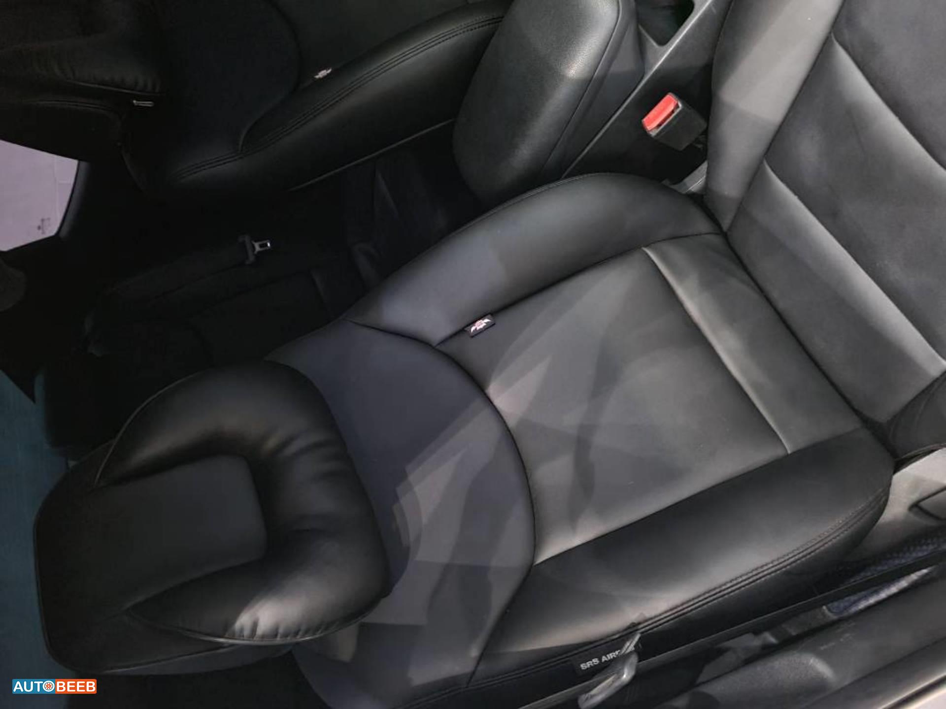 Hyundai Elantra 2012