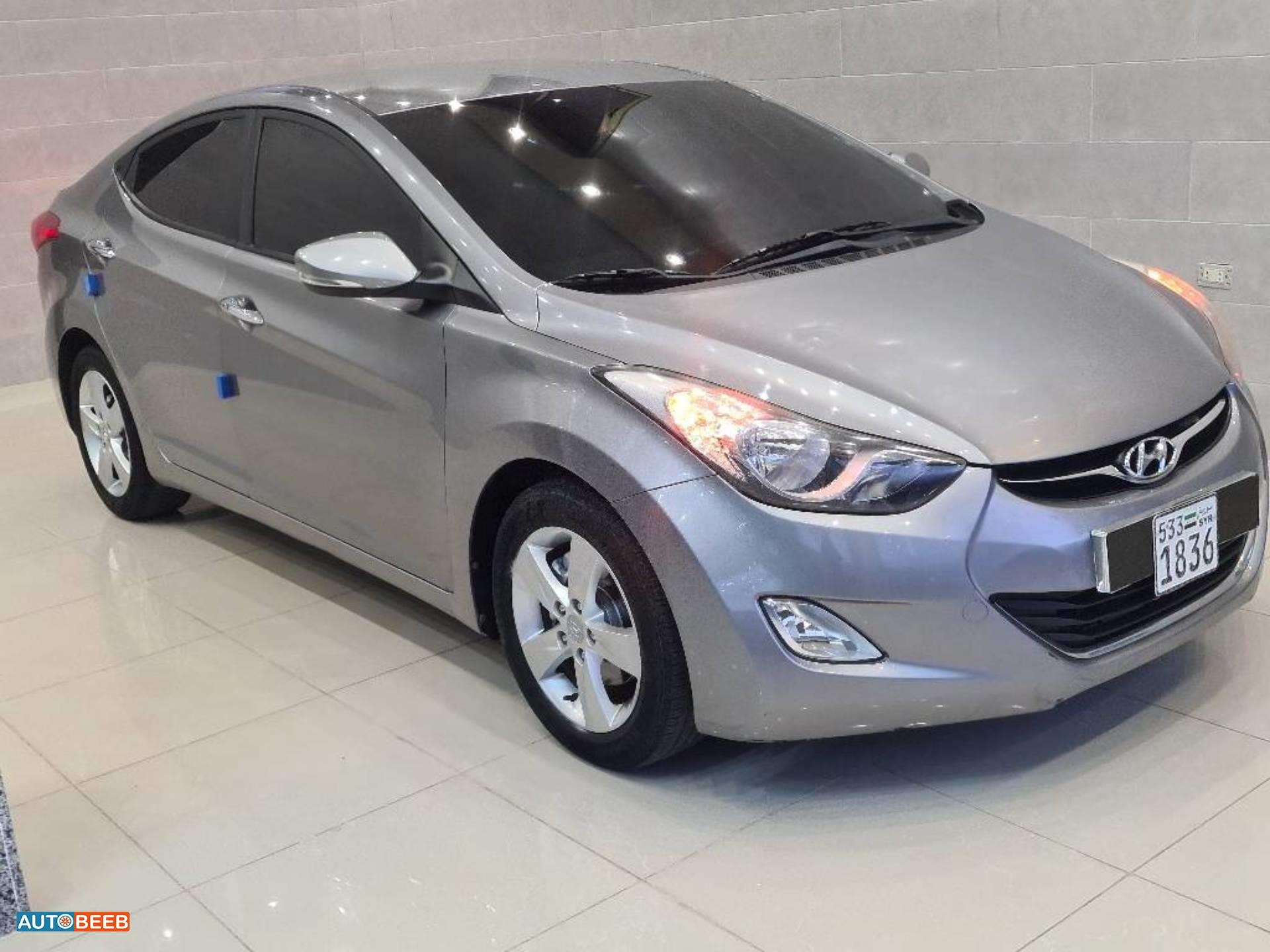 Hyundai Elantra 2012