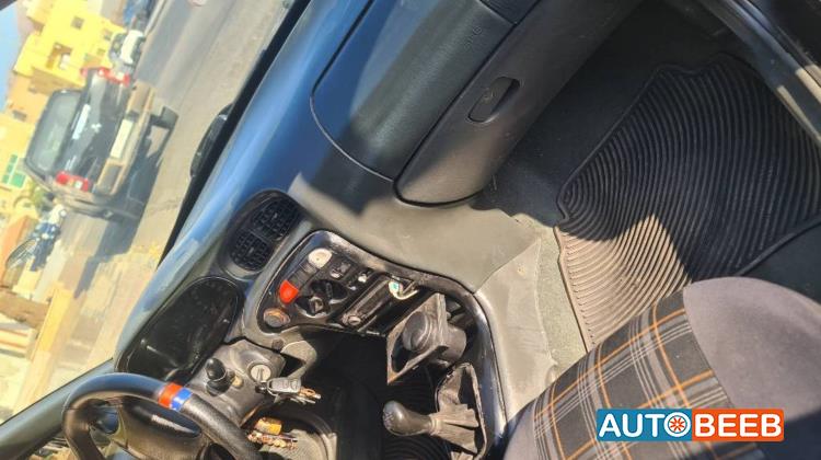 Hyundai Elantra 1996