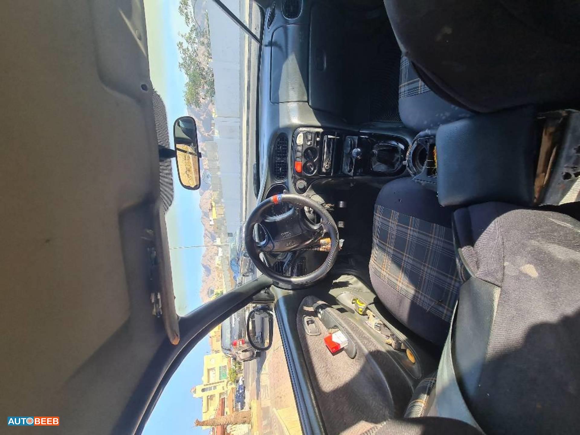 Hyundai Elantra 1996