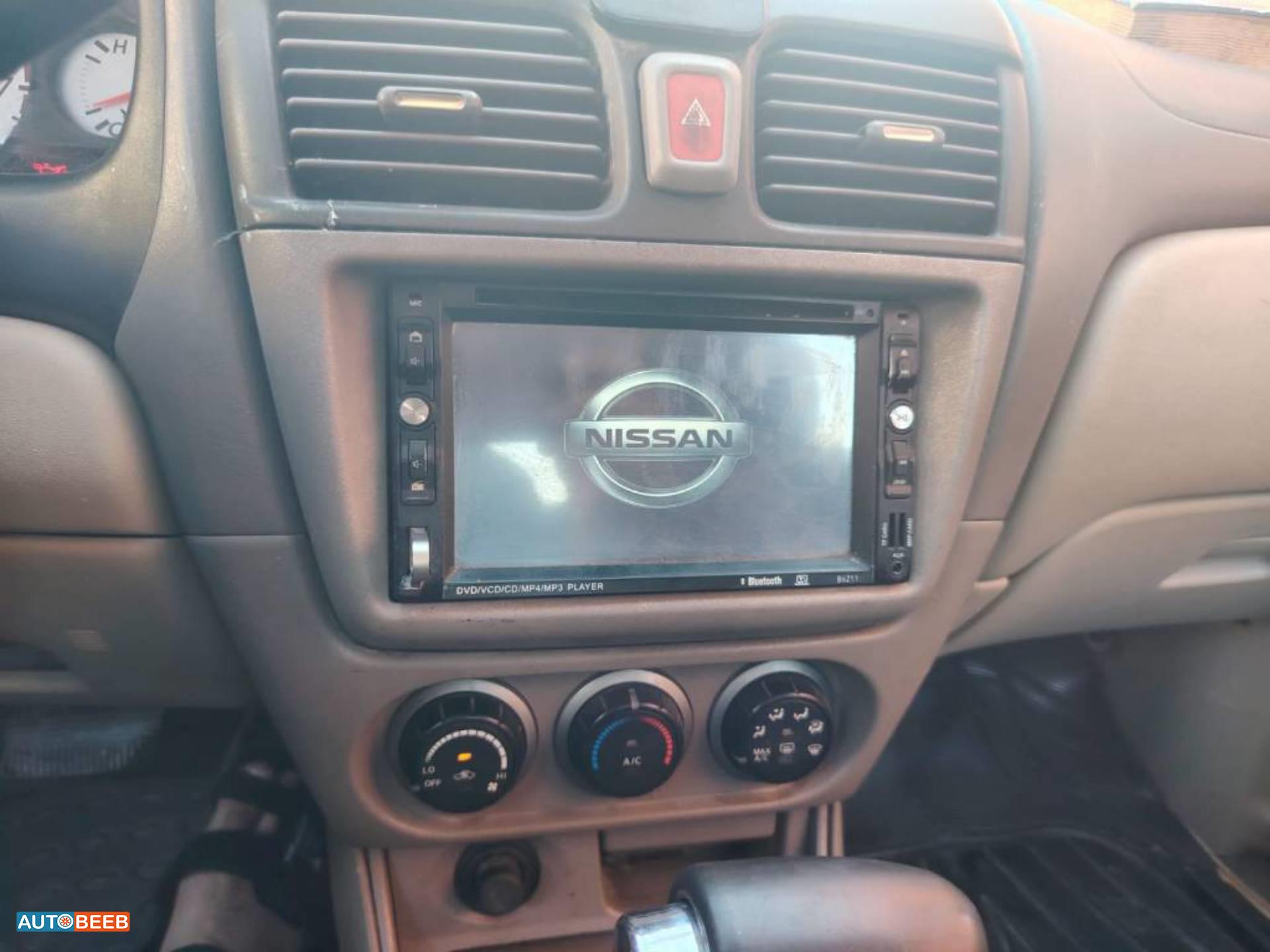 نيسان صني 2010