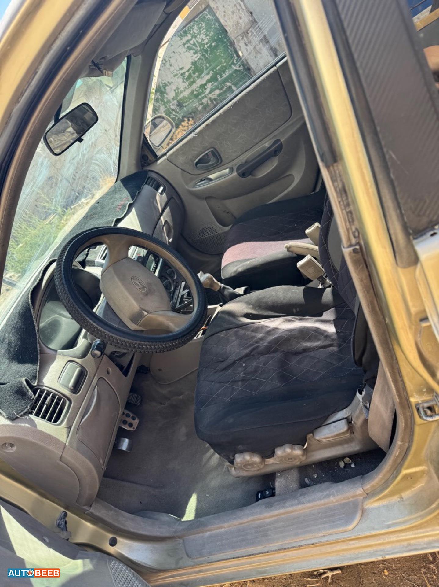 هيونداي فيرنا 1999