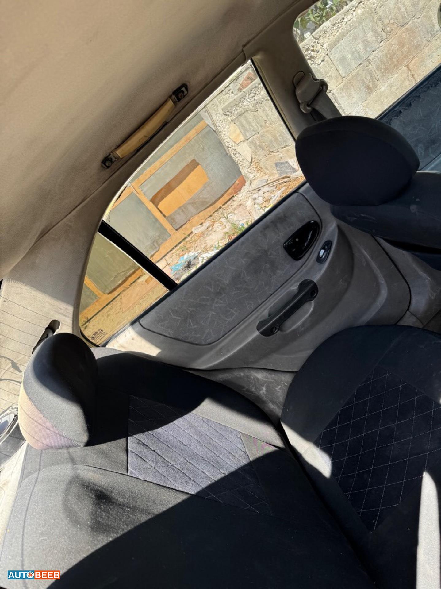 هيونداي فيرنا 1999