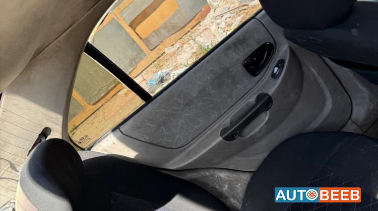 هيونداي فيرنا 1999