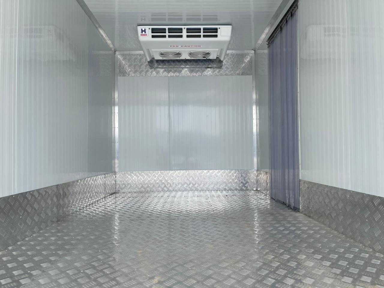 Box Ashok Leyland 2024