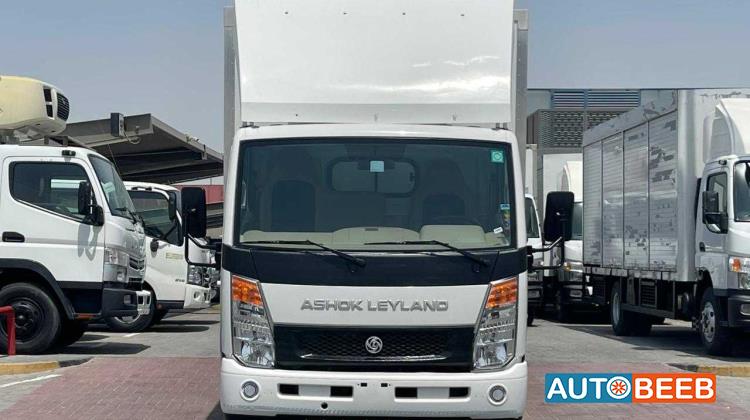 Box Ashok Leyland 2024