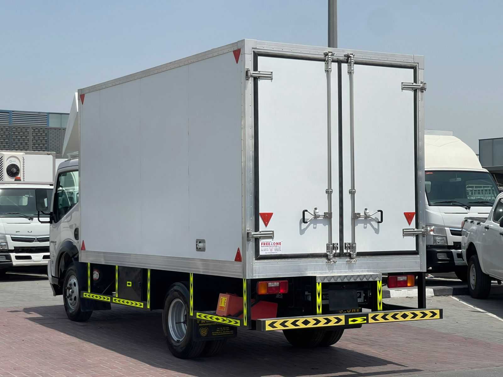 Box Ashok Leyland 2024