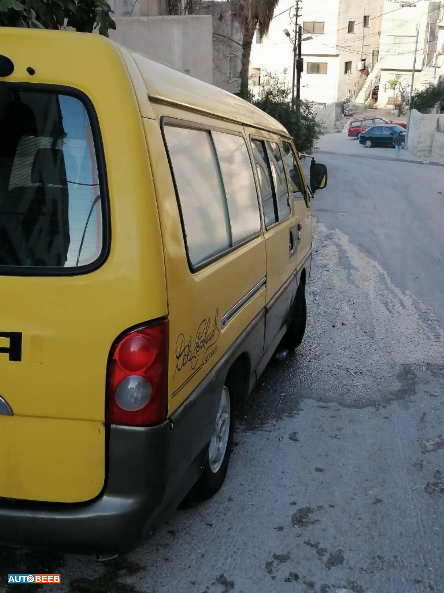 ميني باص هيونداي 2001