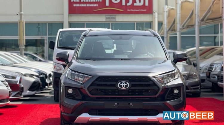 Toyota RAV4 2021