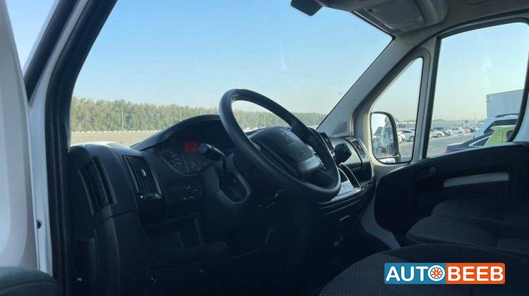 Minivan Peugeot 2021