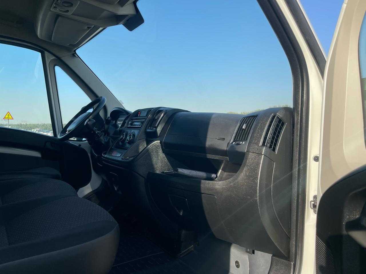 Minivan Peugeot 2021