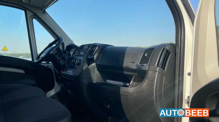 Minivan Peugeot 2021