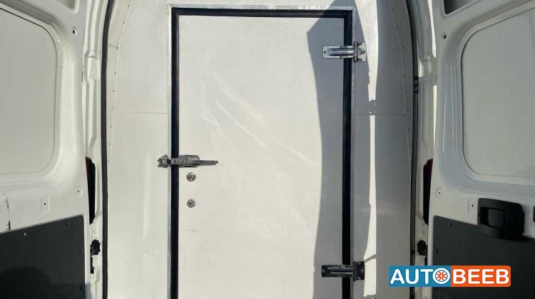 Minivan Peugeot 2021