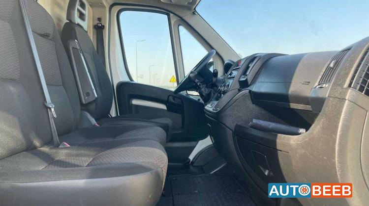 Minivan Peugeot 2021