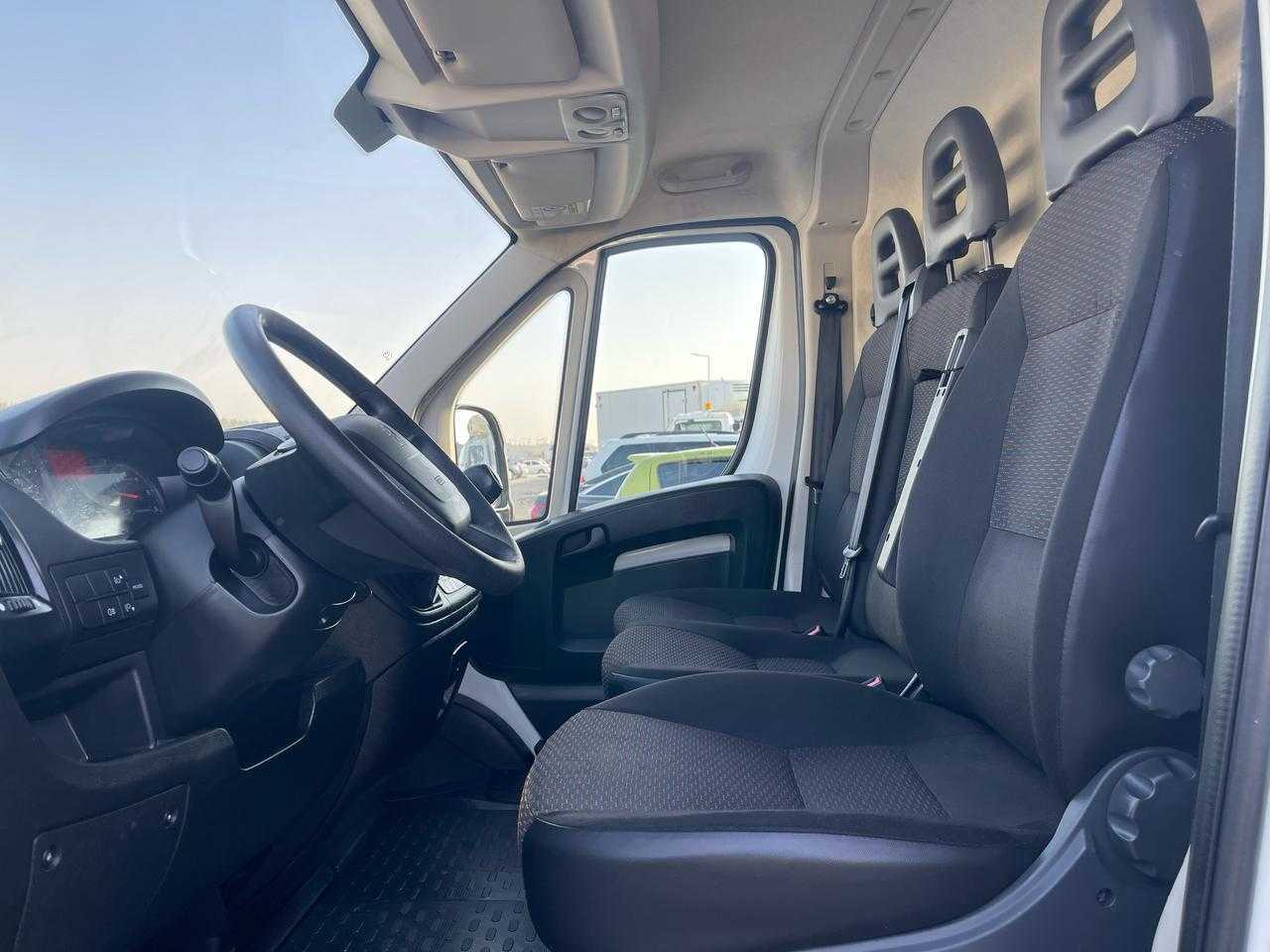 Minivan Peugeot 2021