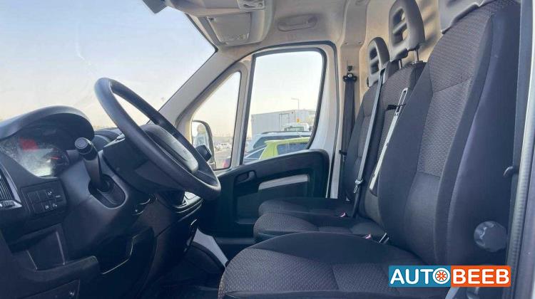 Minivan Peugeot 2021