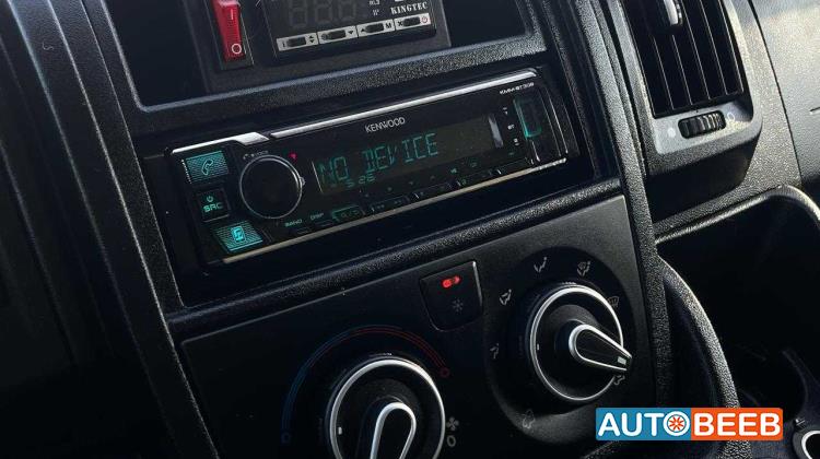 Minivan Peugeot 2021