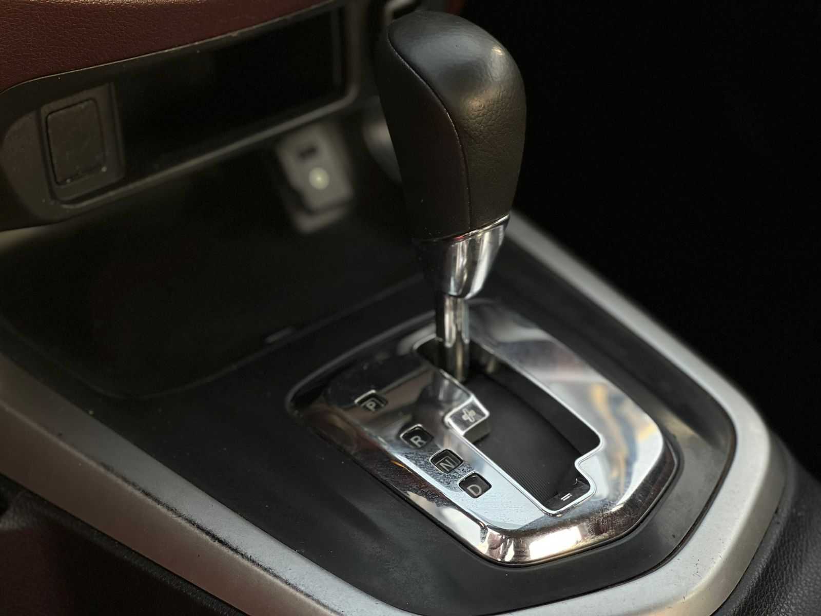 نيسان نافارا 2020