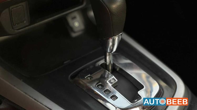 نيسان نافارا 2020