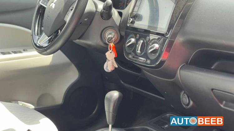 Mitsubishi Mirage 2023