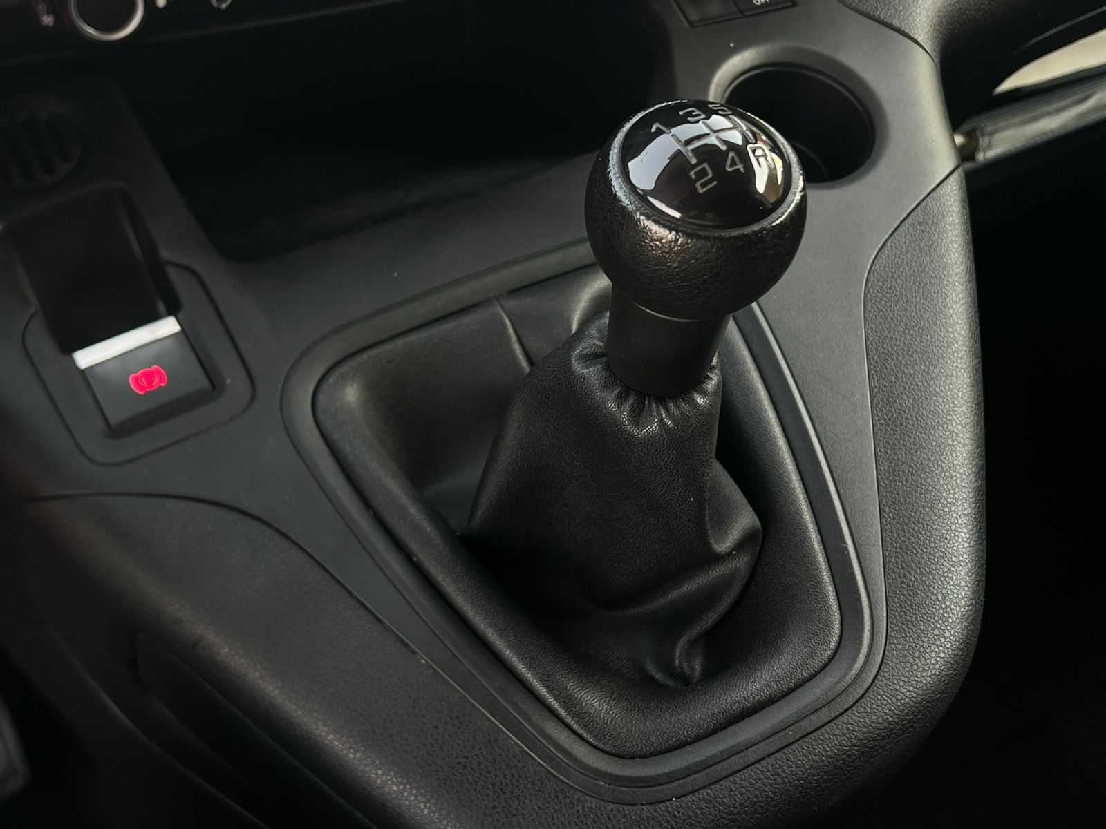 بيجو بارتنر 2022