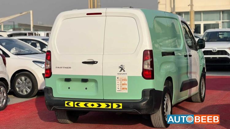 بيجو بارتنر 2022