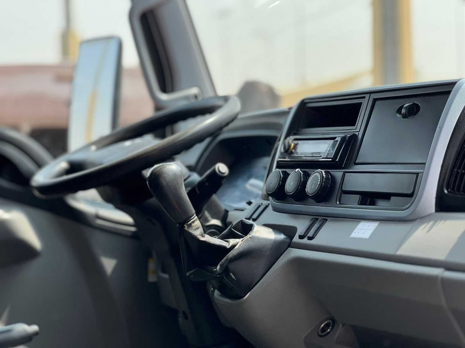 Mitsubishi Canter 2022