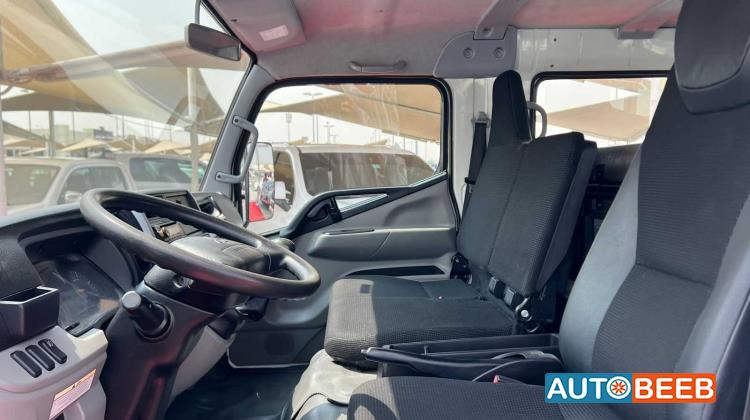 Mitsubishi Canter 2022