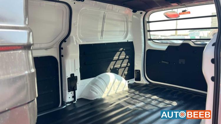 Minivan Hyundai 2021