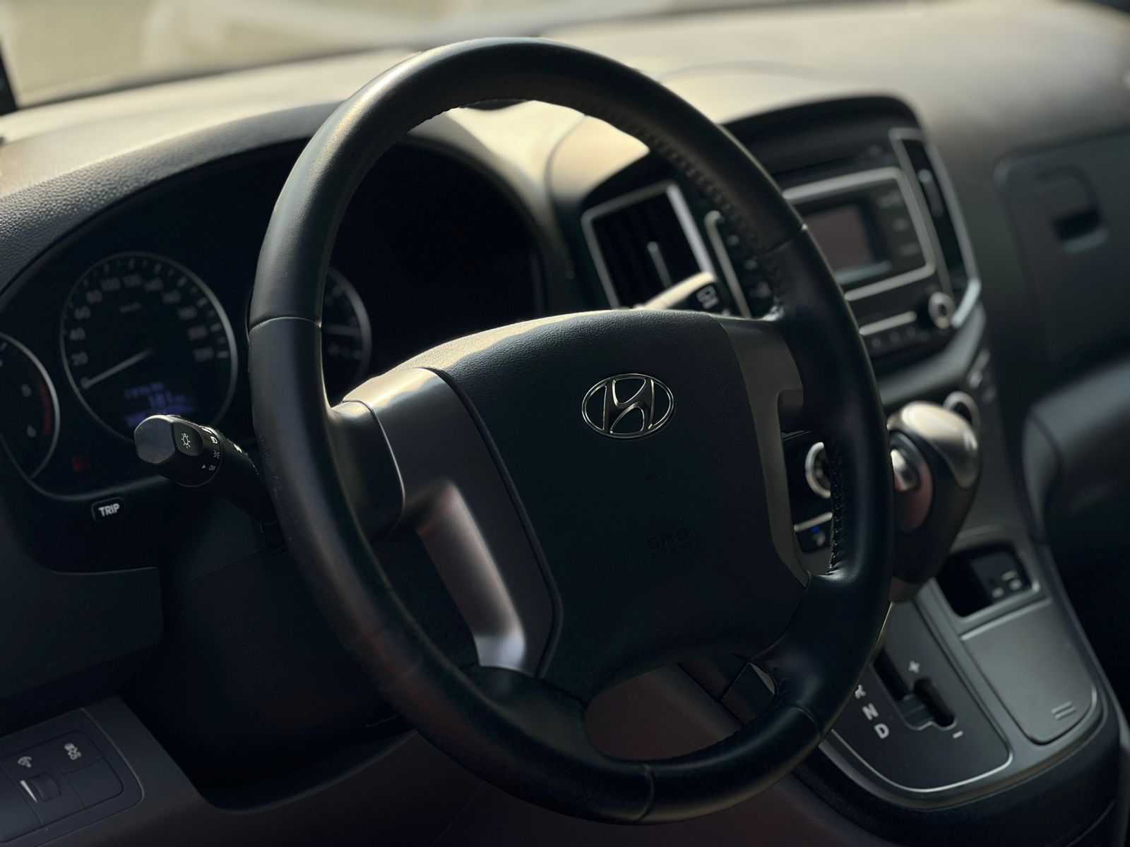 Minivan Hyundai 2021