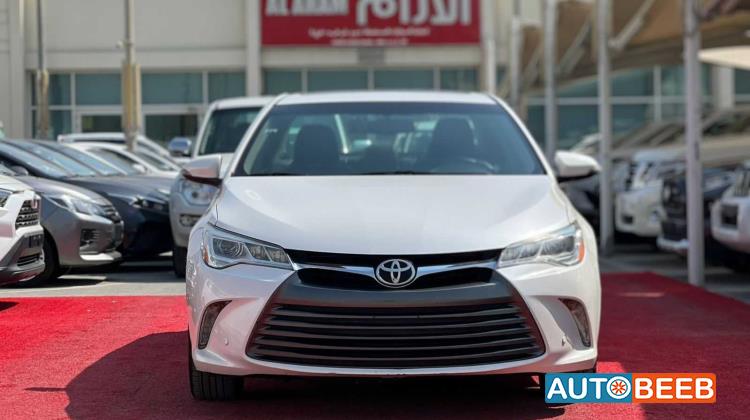 تويوتا كامري 2015