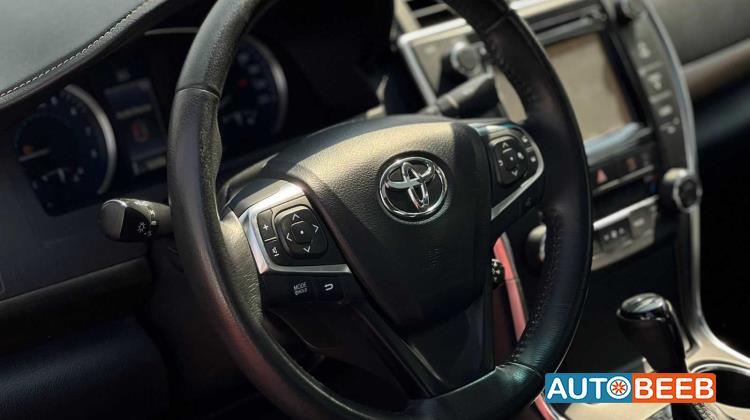 تويوتا كامري 2015