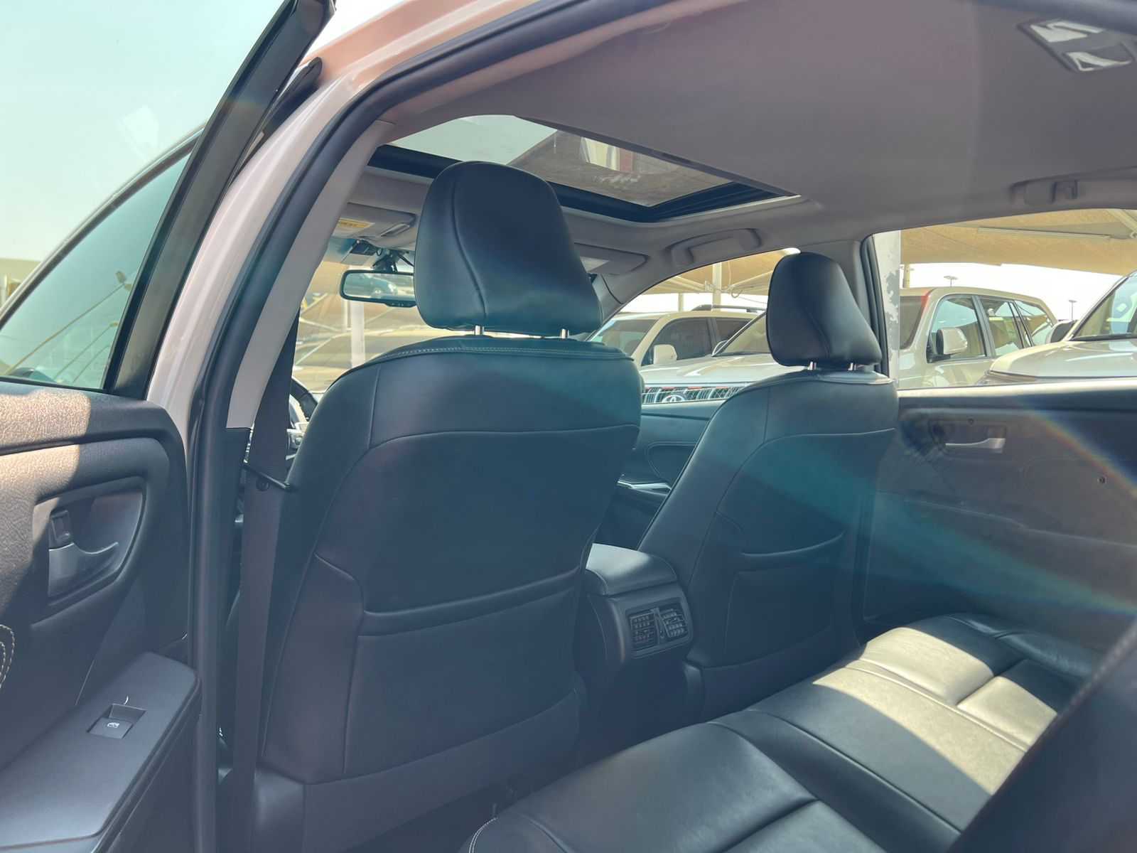 تويوتا كامري 2015