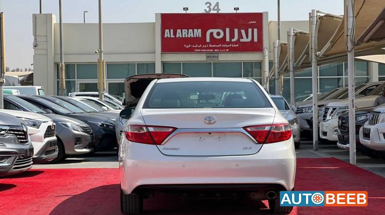 تويوتا كامري 2015