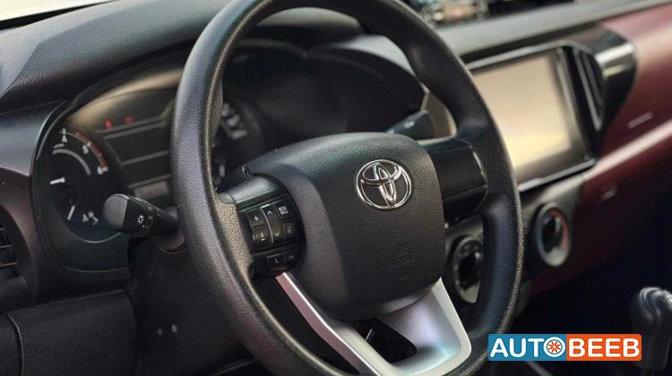 Toyota Hilux 2024