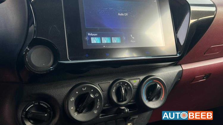 Toyota Hilux 2024
