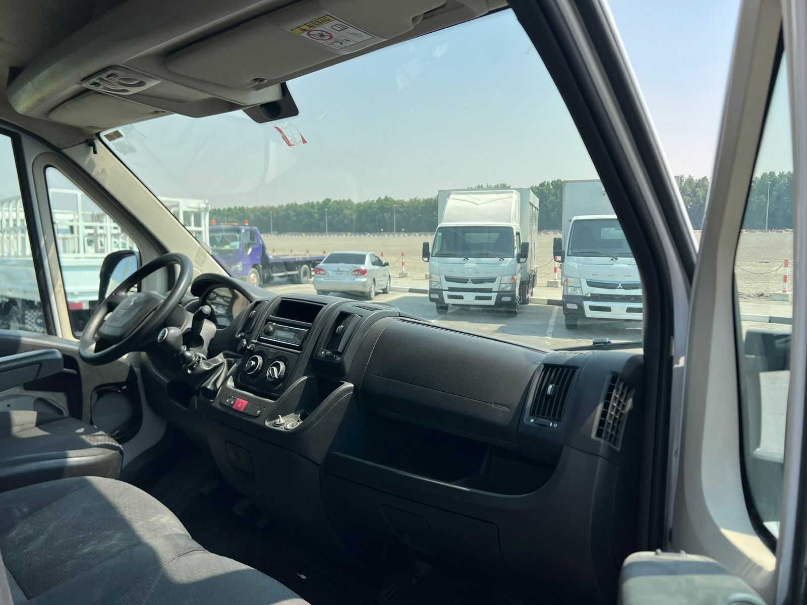 Minivan Peugeot 2023