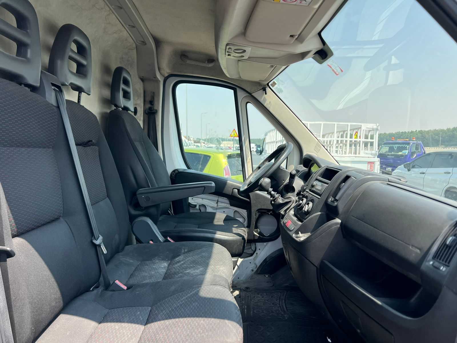 Minivan Peugeot 2023