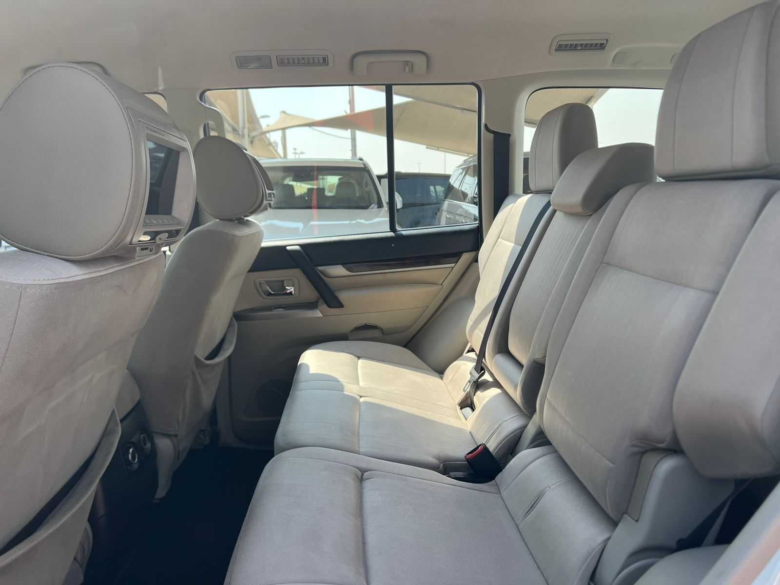 Mitsubishi Pajero 2016