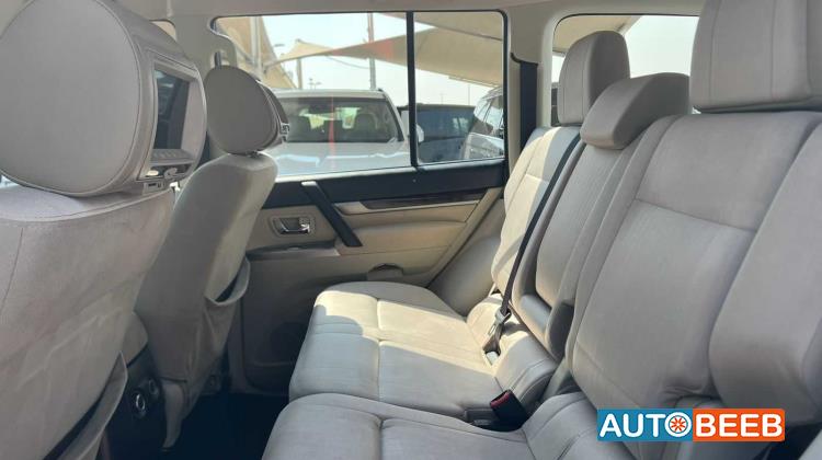 Mitsubishi Pajero 2016