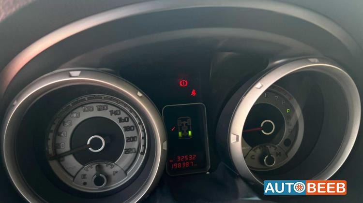 Mitsubishi Pajero 2016