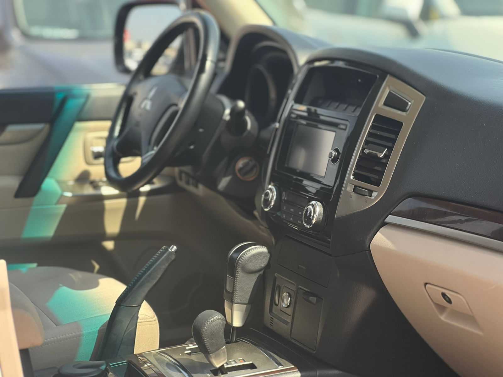 Mitsubishi Pajero 2016