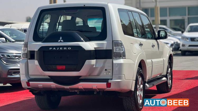 Mitsubishi Pajero 2016