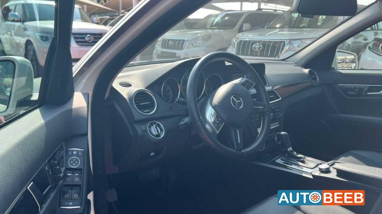 Mercedes Benz C200 2012