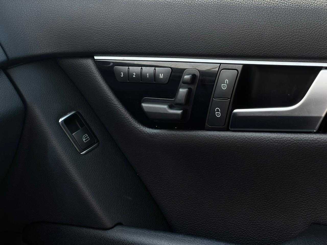 Mercedes Benz C200 2012