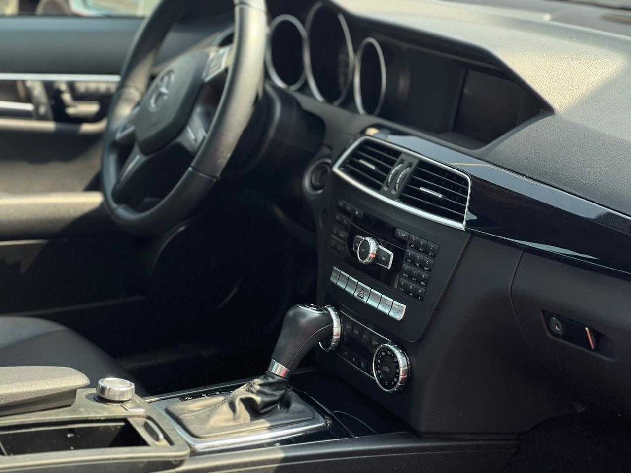 Mercedes Benz C200 2012