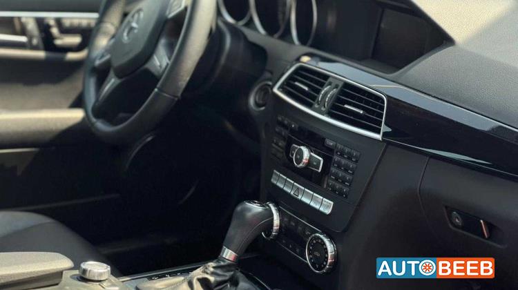 Mercedes Benz C200 2012