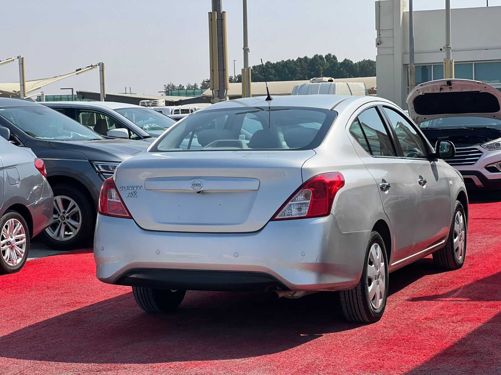 Nissan Sunny 2022