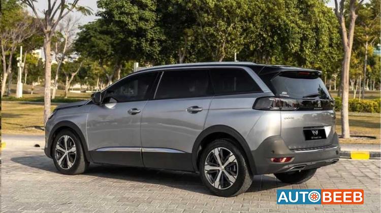 Peugeot 5008 2023